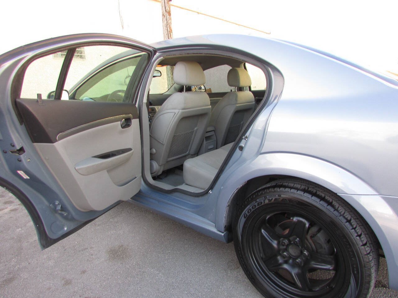 Used 2009 Saturn Aura XE FWD image 15