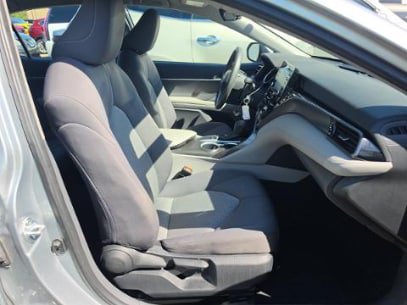 Used 2024 Toyota Camry LE FWD image 11