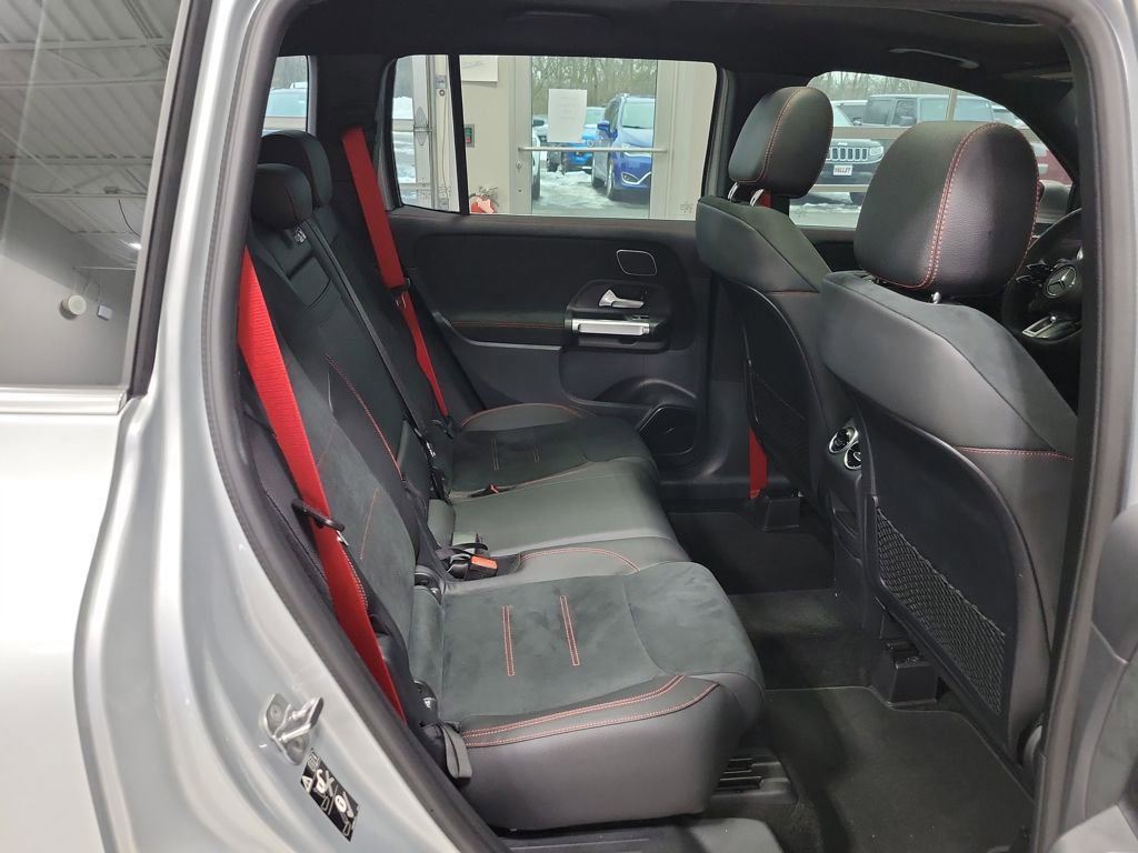 Used 2024 Mercedes-Benz GLB 35 AMG 4MATIC image 20