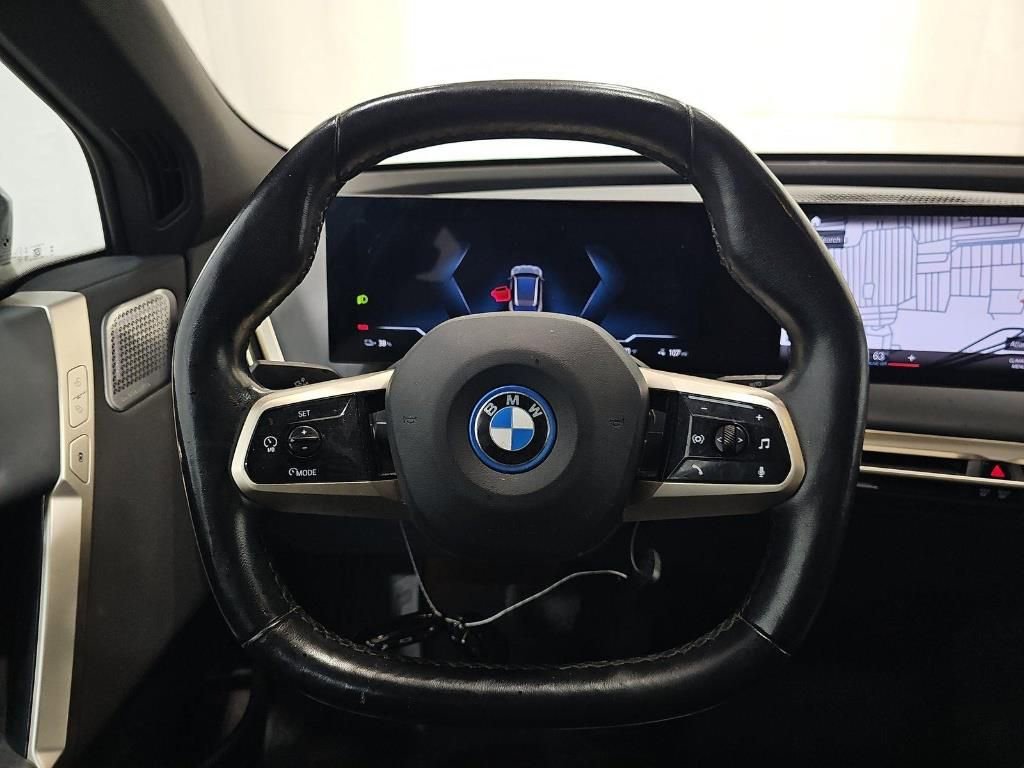 Used 2023 BMW iX M60 w/ Executive Package image 11