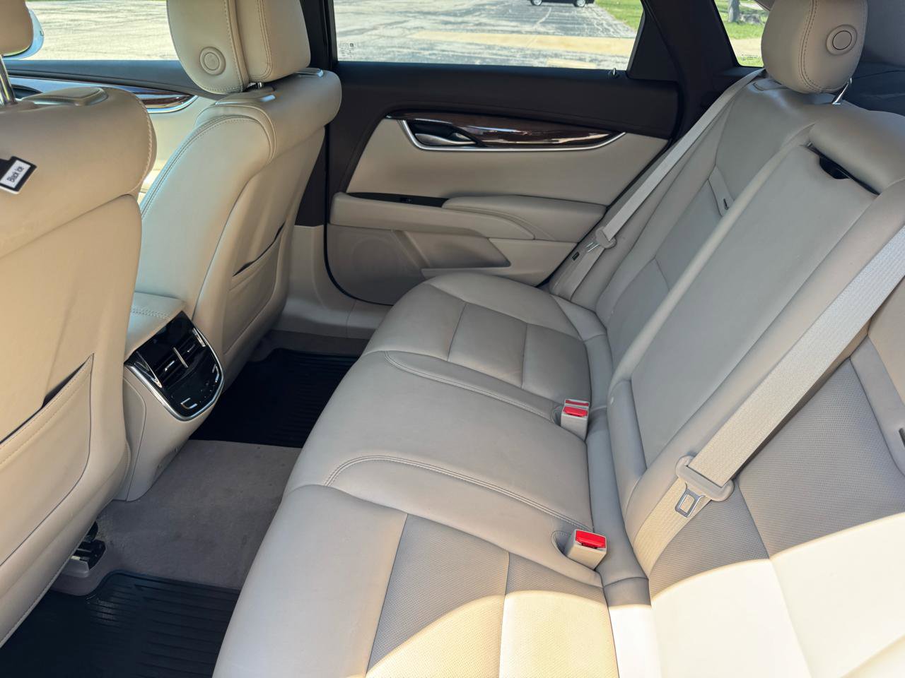 Used 2014 Cadillac XTS Premium image 39