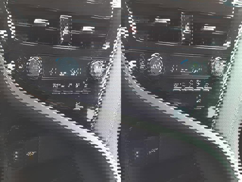 Certified 2023 Toyota Camry SE image 18