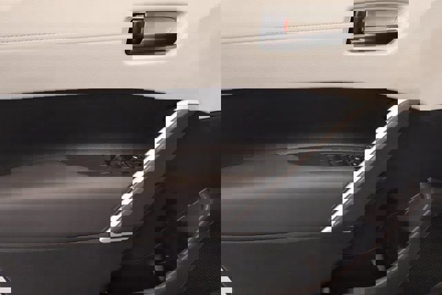 New 2026 Toyota Corolla Cross L image 9