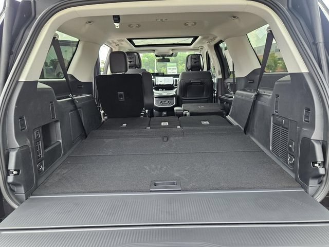 New 2026 Ford Expedition Max Platinum w/ Driver's Package AWD/4WD image 12