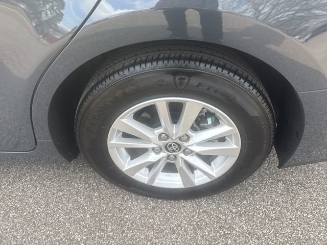 Used 2025 Toyota Camry LE image 12