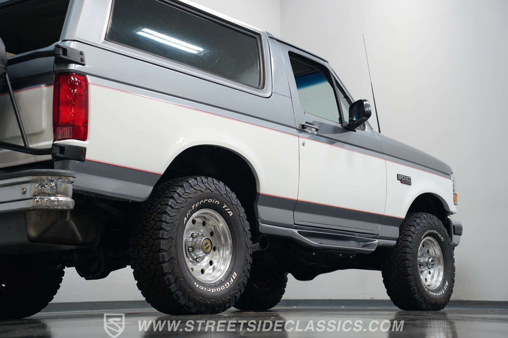 Used 1995 Ford Bronco XLT image 25