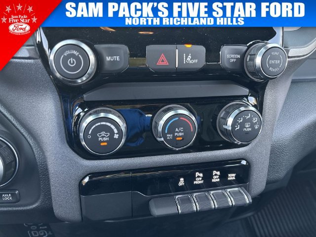 Used 2026 RAM 1500 Warlock AWD/4WD image 27