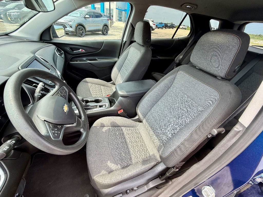 Used 2023 Chevrolet Equinox LT w/ LPO, Floor Liner Package image 12