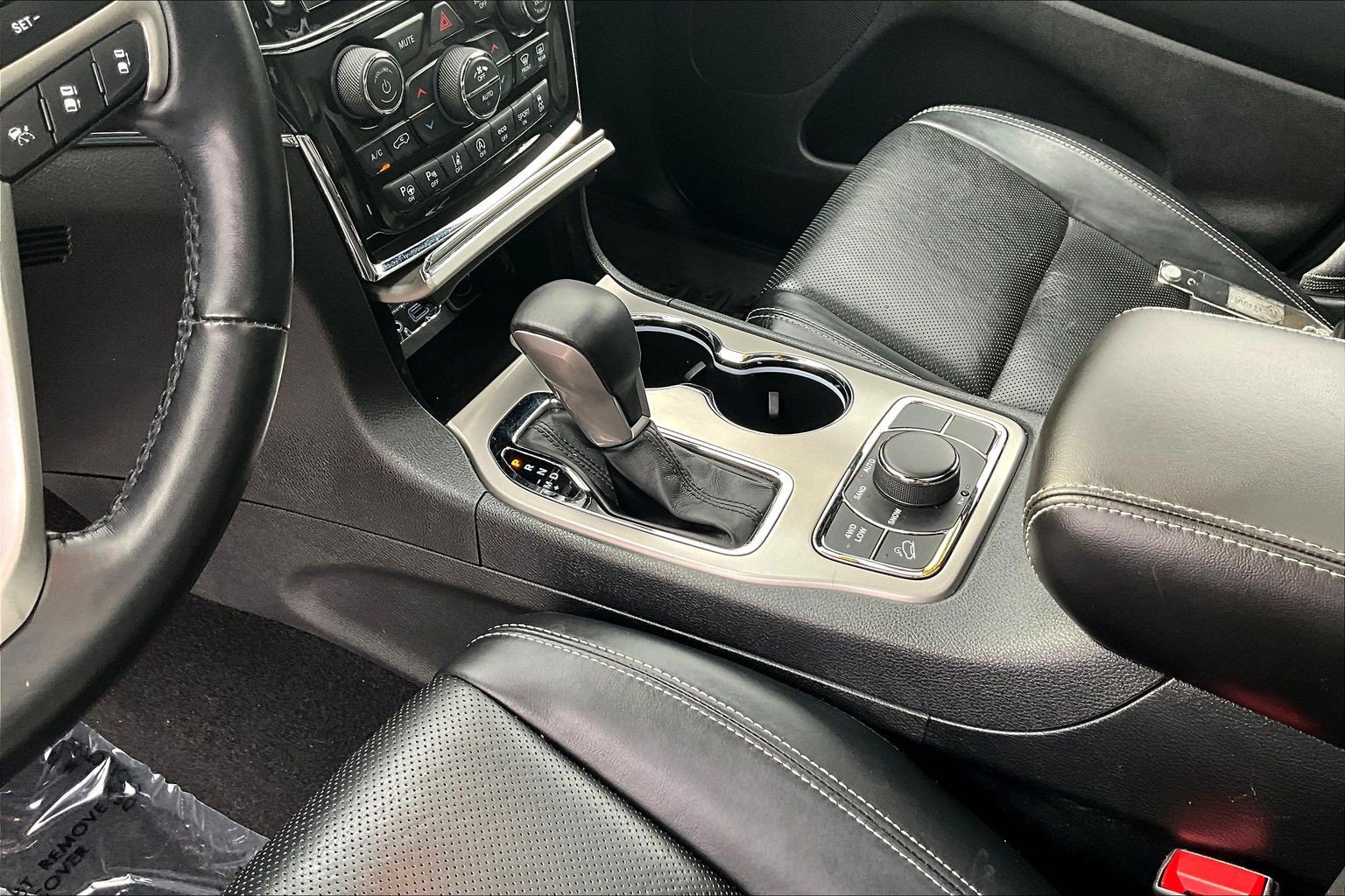 Used 2021 Jeep Grand Cherokee Limited w/ Quick Order Package 28K 80th AWD/4WD image 14