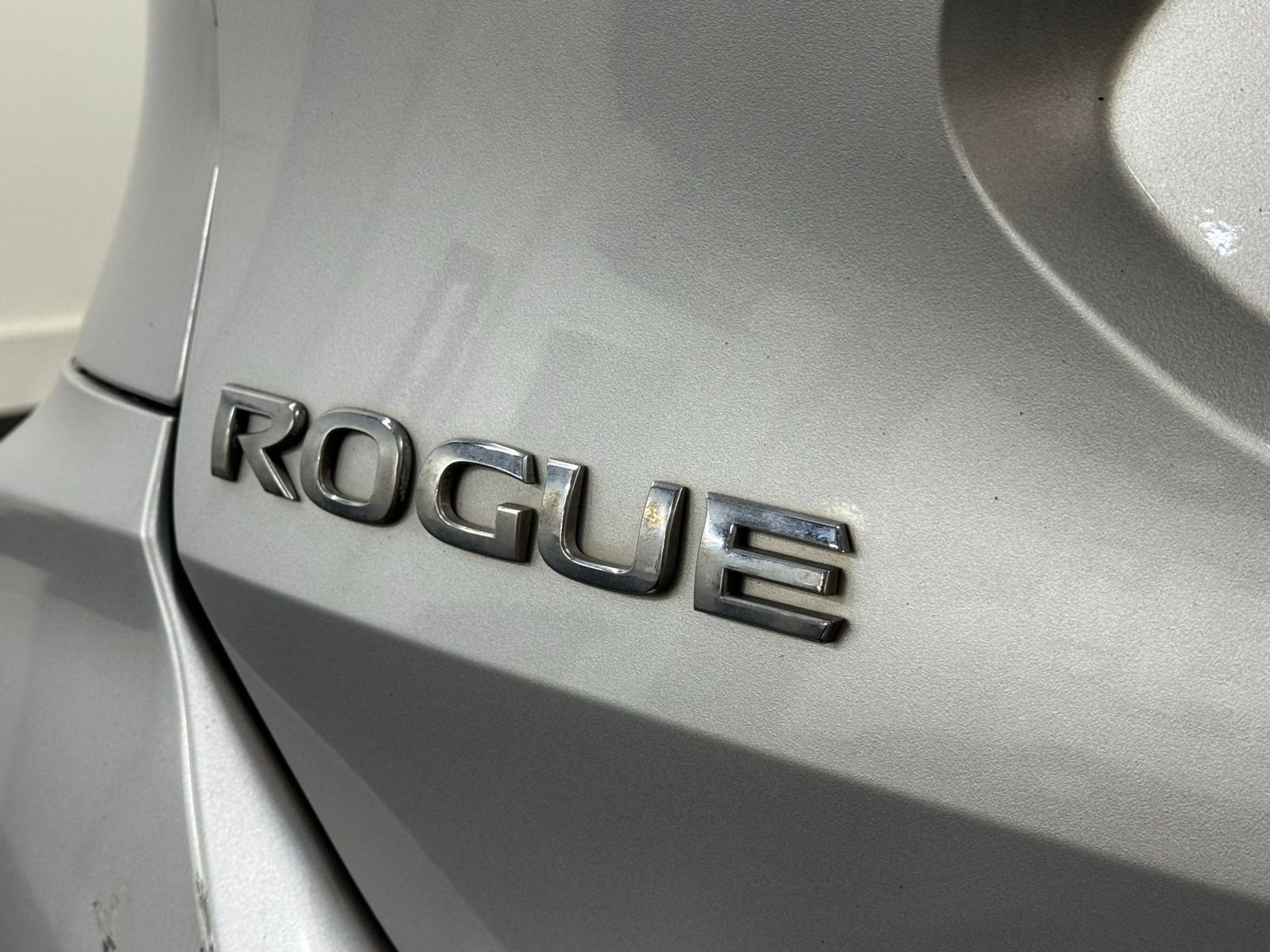 Used 2017 Nissan Rogue SL w/ SL Premium Package image 8