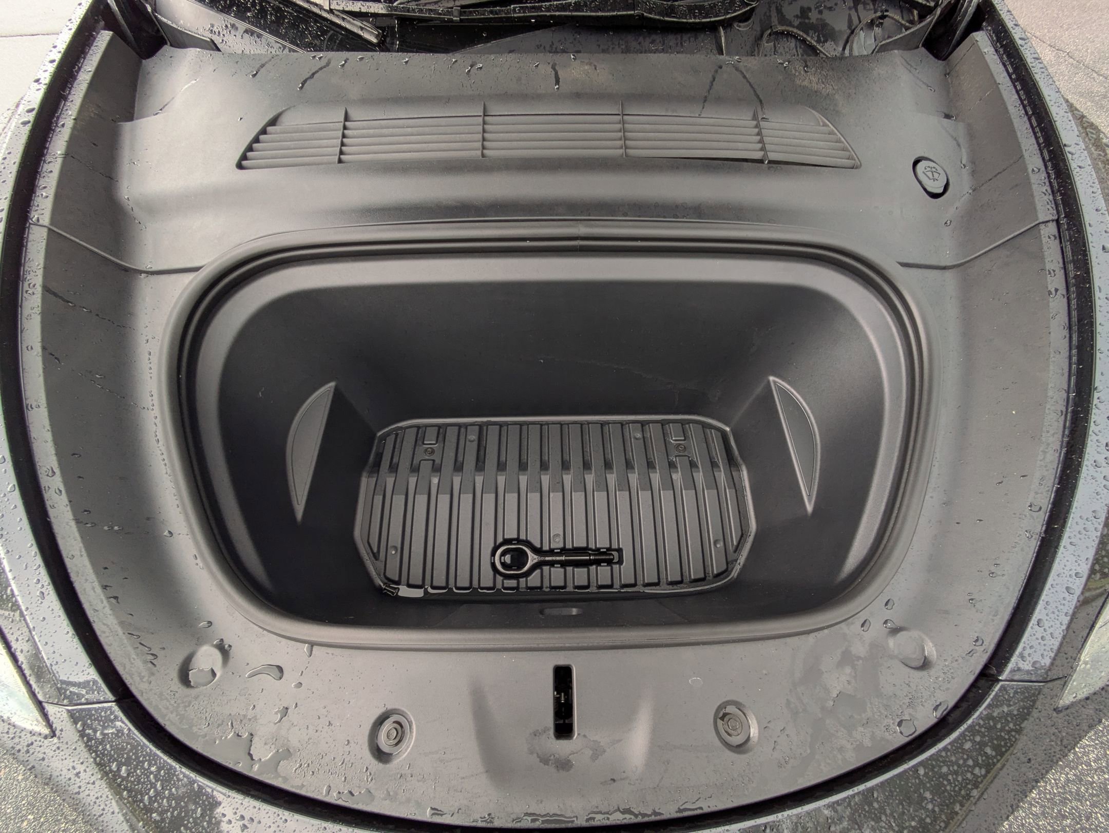 Used 2024 Tesla Model Y Performance image 27