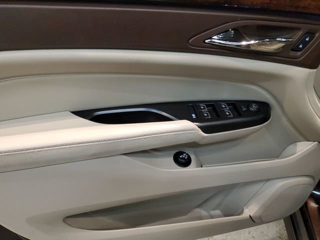 Used 2016 Cadillac SRX Luxury w/ Driver Awareness Package image 11