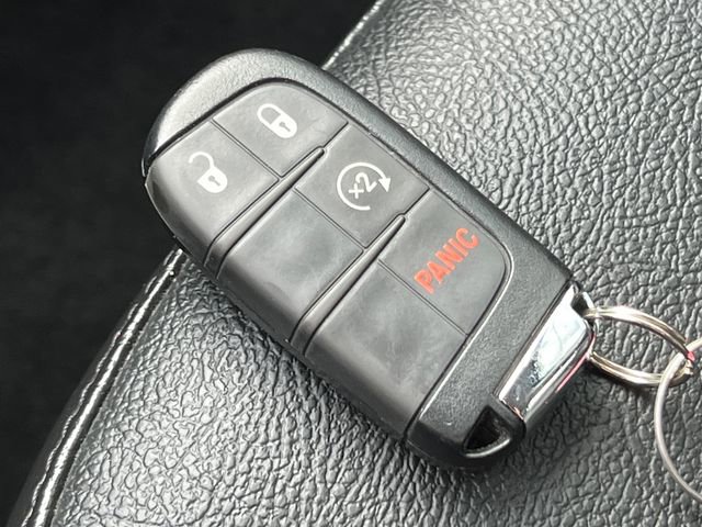 Used 2022 Jeep Compass Limited image 32