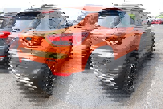 Used 2022 Chevrolet TrailBlazer LT w/ Sun and Liftgate Package FWD image 5