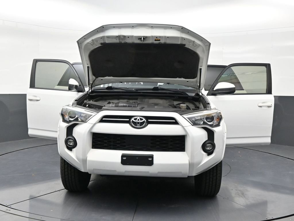 Used 2022 Toyota 4Runner SR5 RWD image 33