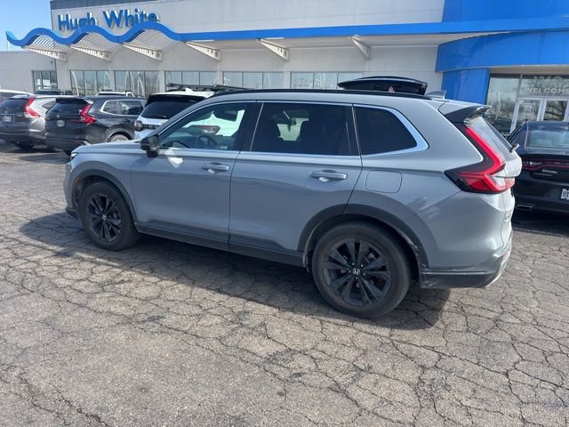 Used 2023 Honda CR-V Sport Touring image 4