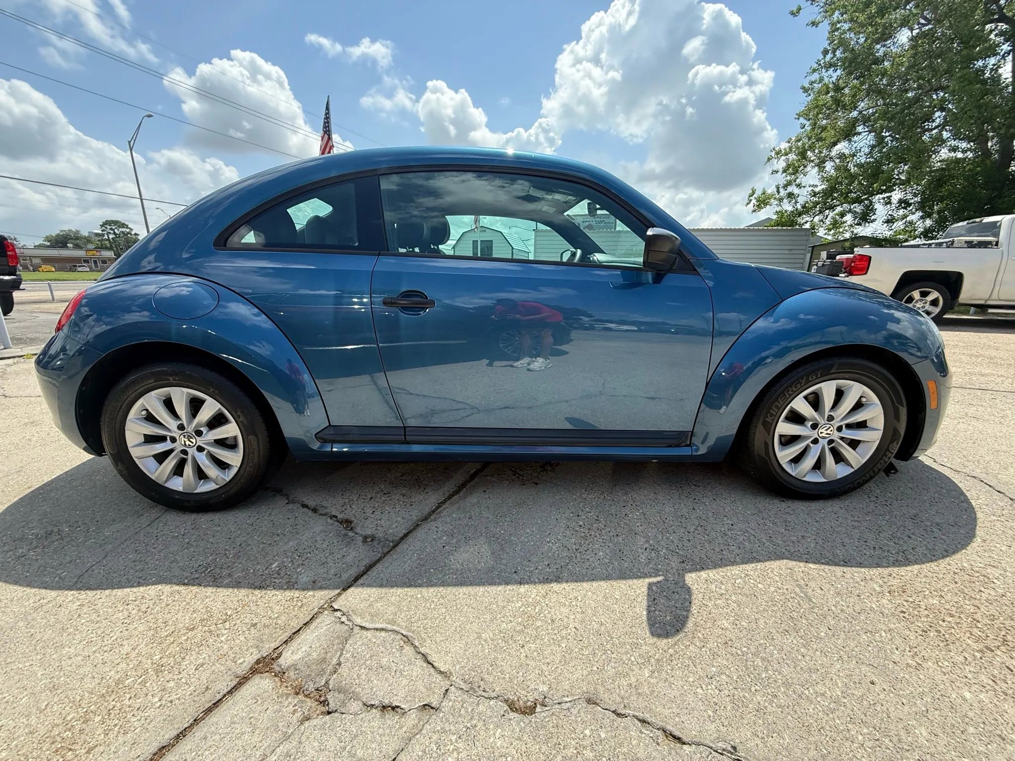 Used 2016 Volkswagen Beetle 1.8T S image 2
