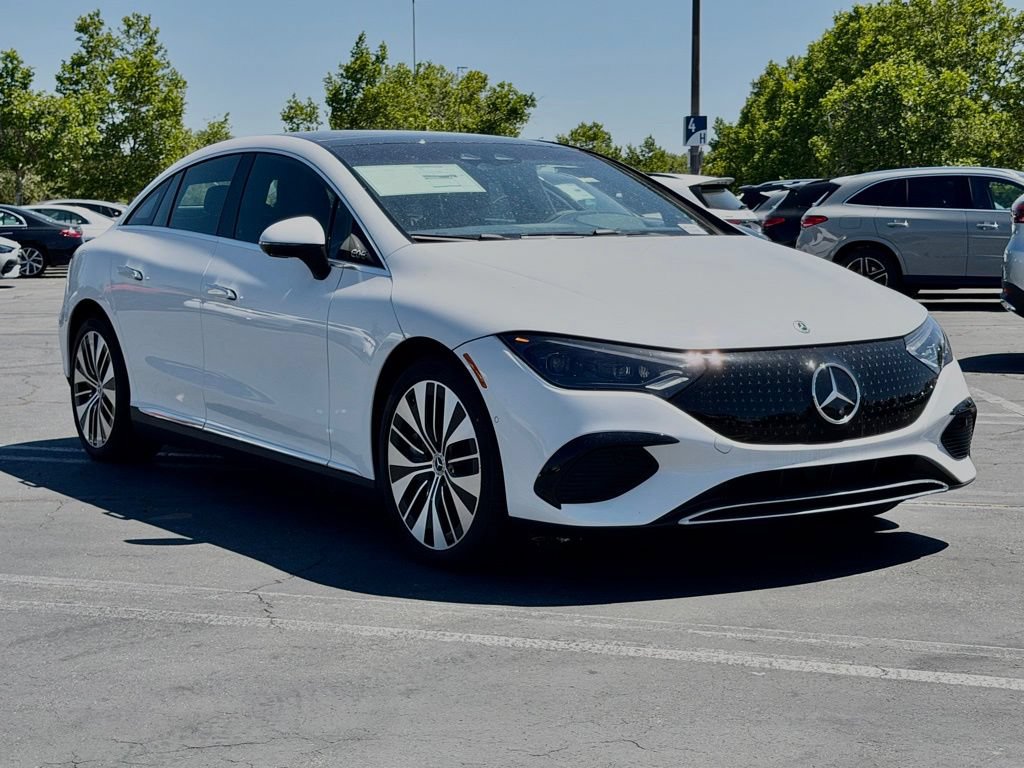 Used 2025 Mercedes-Benz EQE 500 4MATIC Sedan image 6