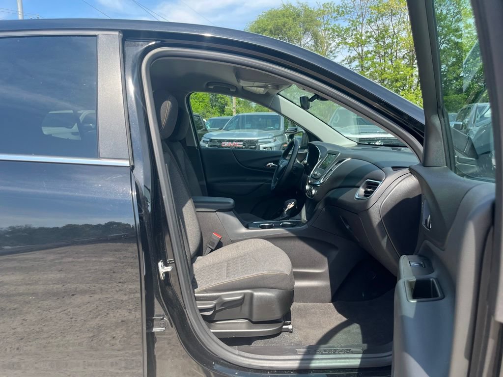 Used 2024 Chevrolet Equinox LT AWD/4WD image 34