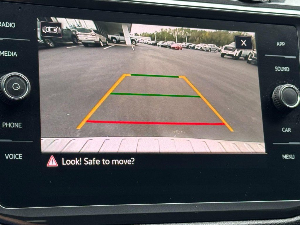 Used 2023 Volkswagen Tiguan SE FWD image 25