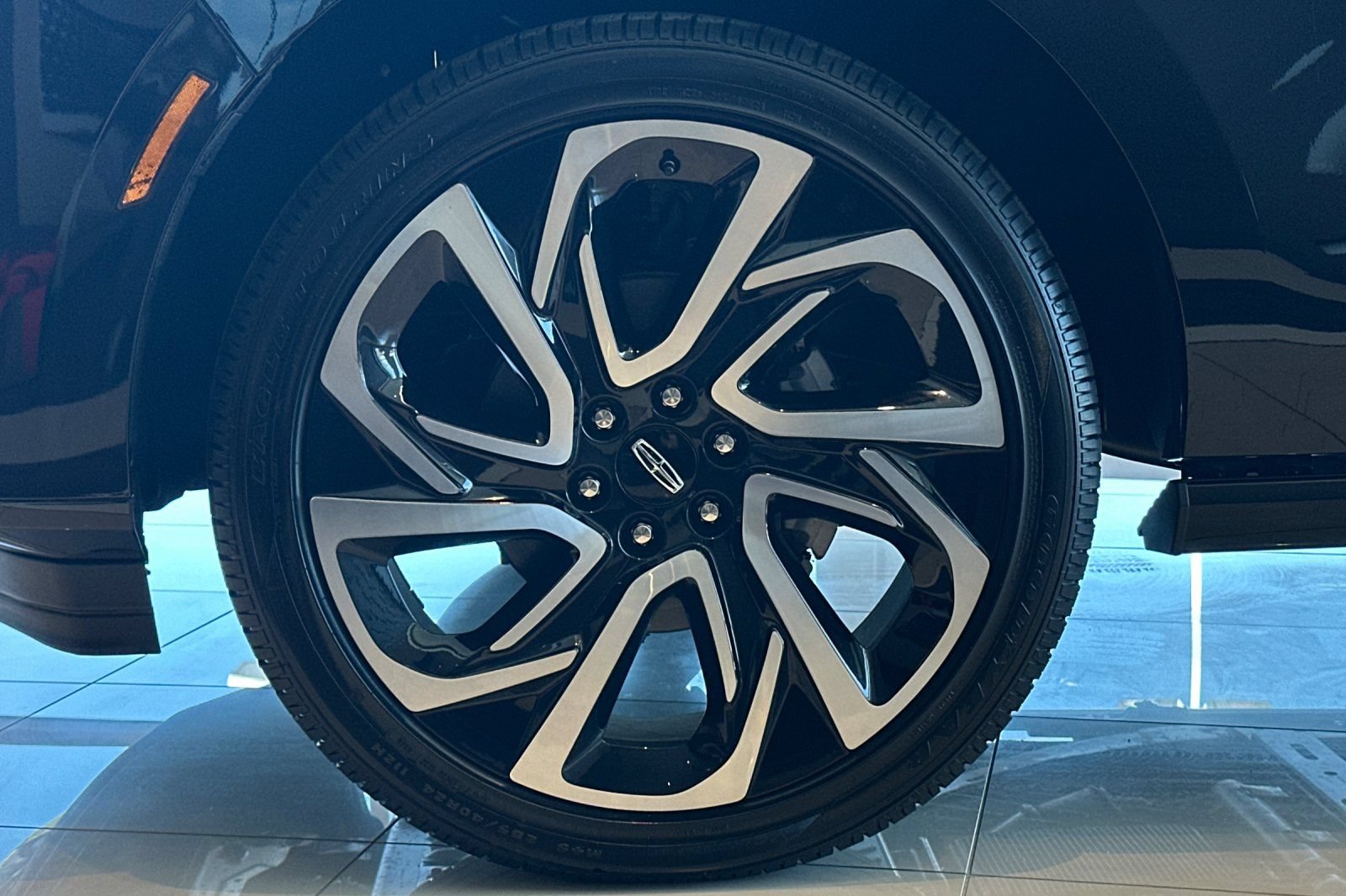New 2026 Lincoln Navigator L Black Label AWD/4WD image 26