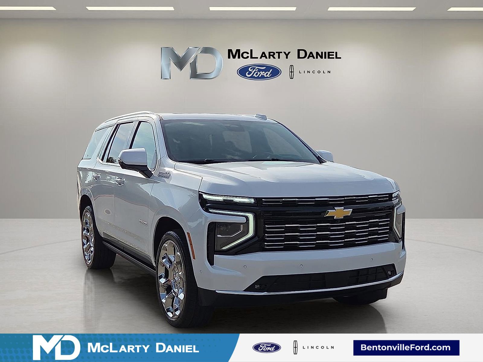 Used 2025 Chevrolet Tahoe High Country AWD/4WD image 1