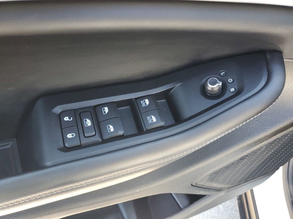 Used 2023 Jeep Grand Cherokee Limited image 10