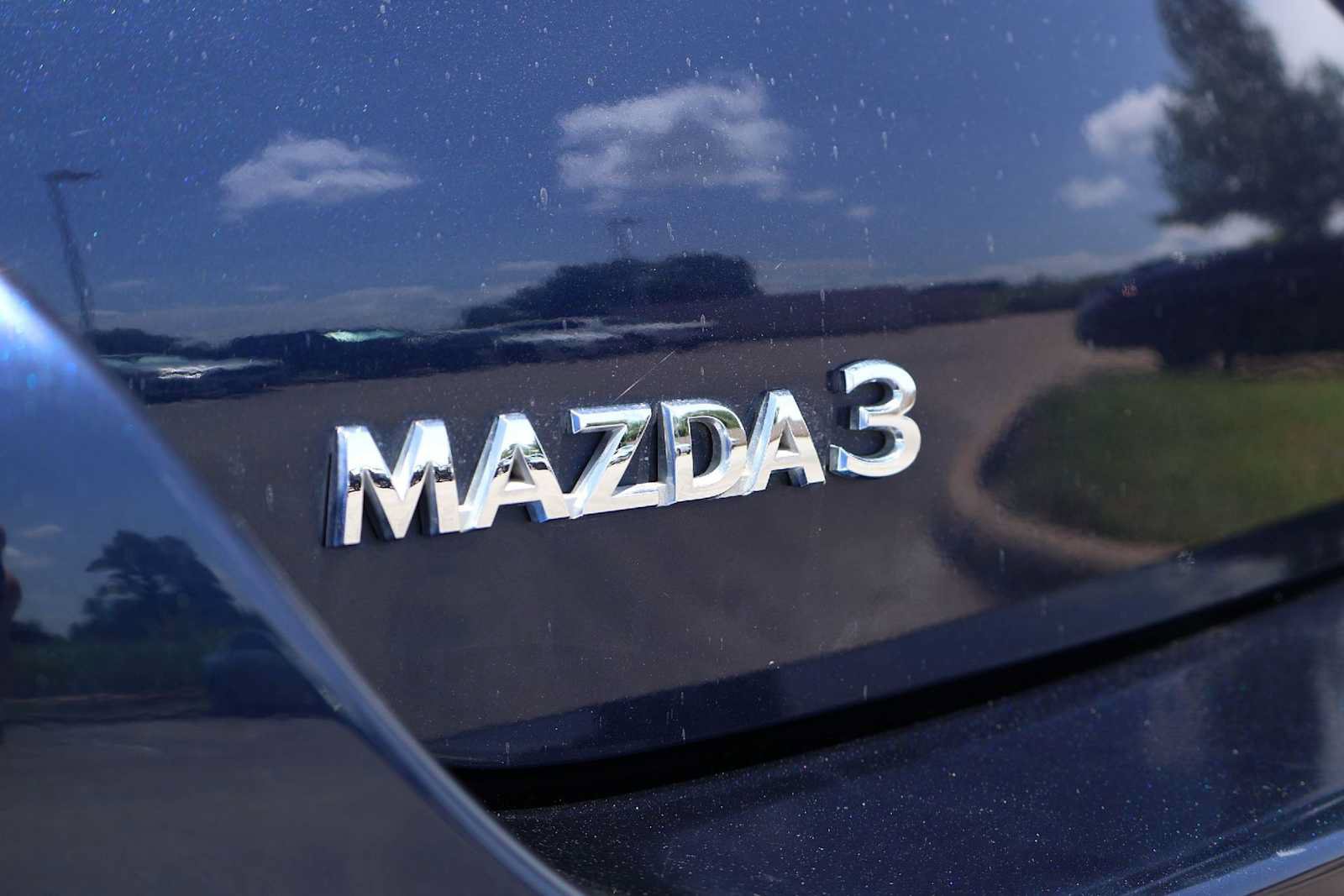 Used 2019 MAZDA MAZDA3 Sedan FWD image 7