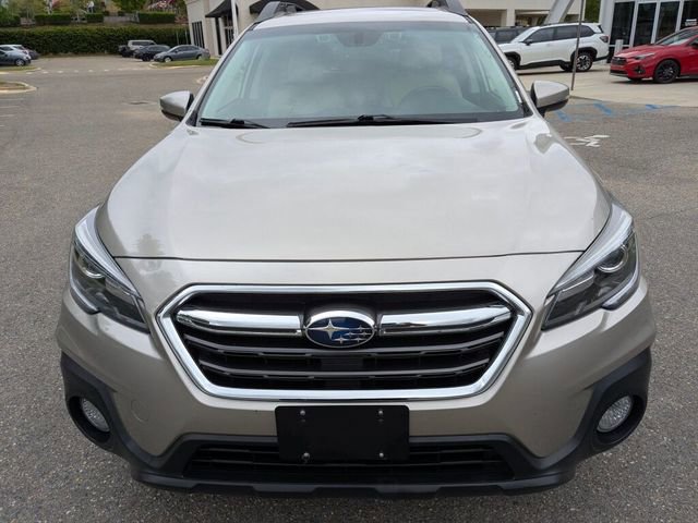 Used 2018 Subaru Outback 3.6R Limited image 3