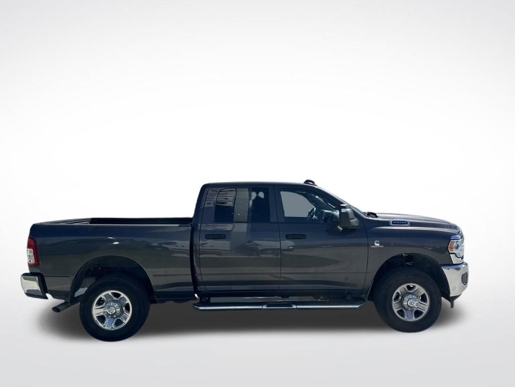 Used 2024 RAM 2500 Tradesman w/ Chrome Appearance Group AWD/4WD image 5