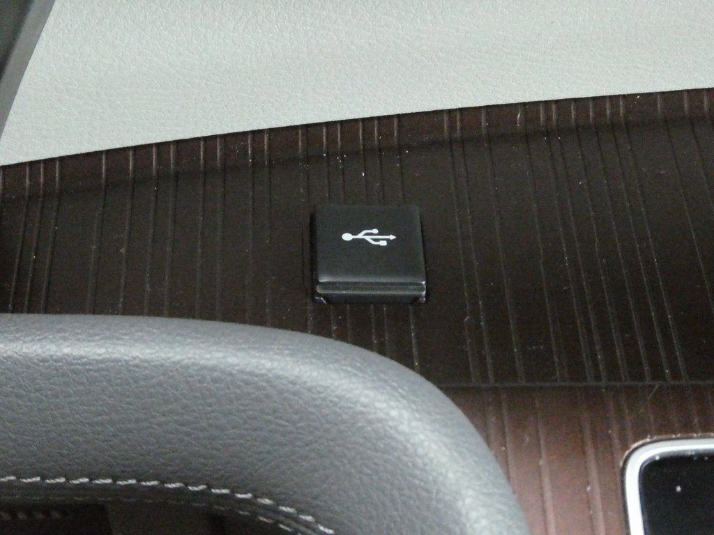 Used 2023 Toyota Sienna XLE image 14