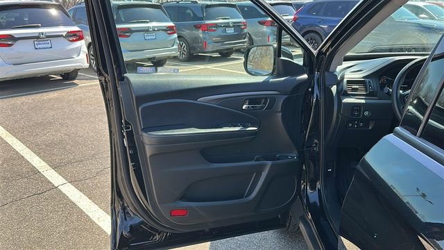 Used 2023 Honda Ridgeline Sport image 8