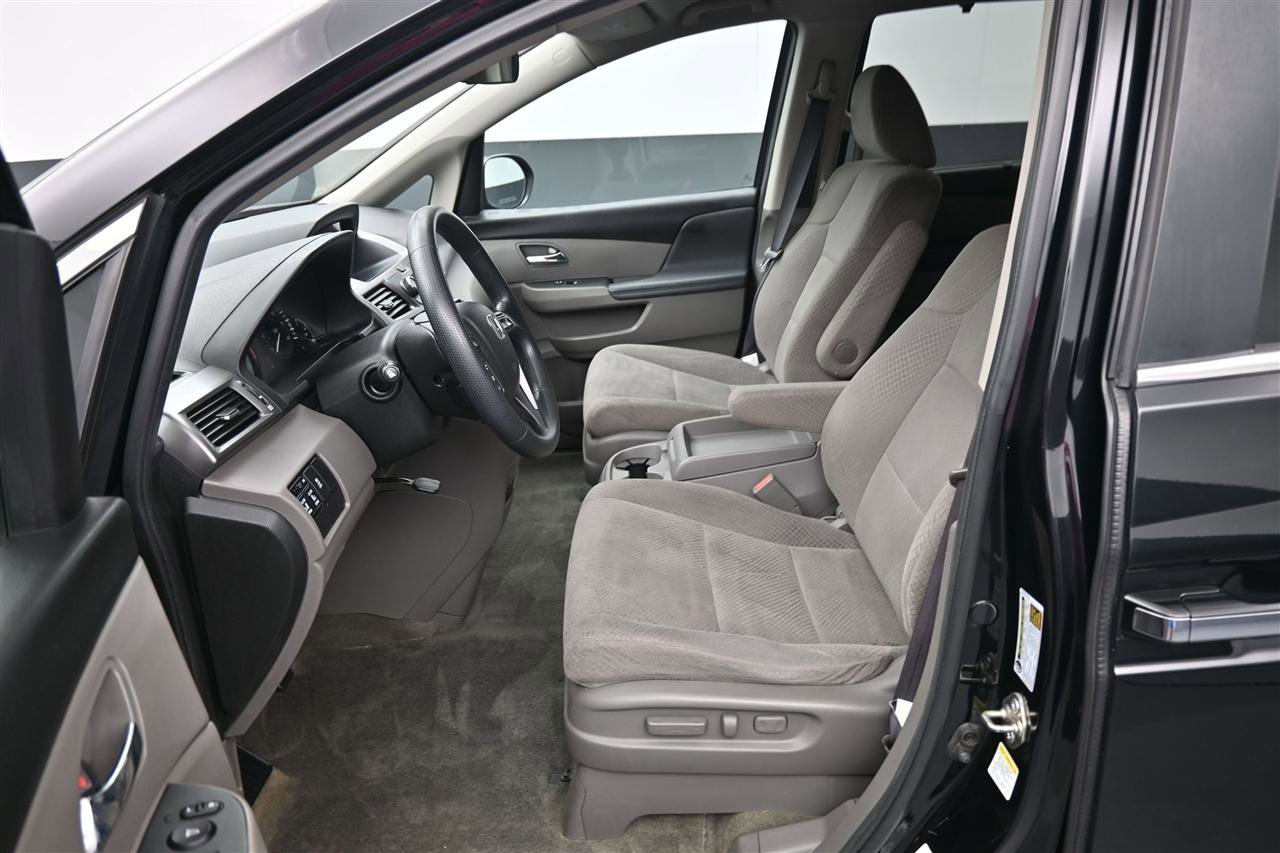 Used 2015 Honda Odyssey EX image 10