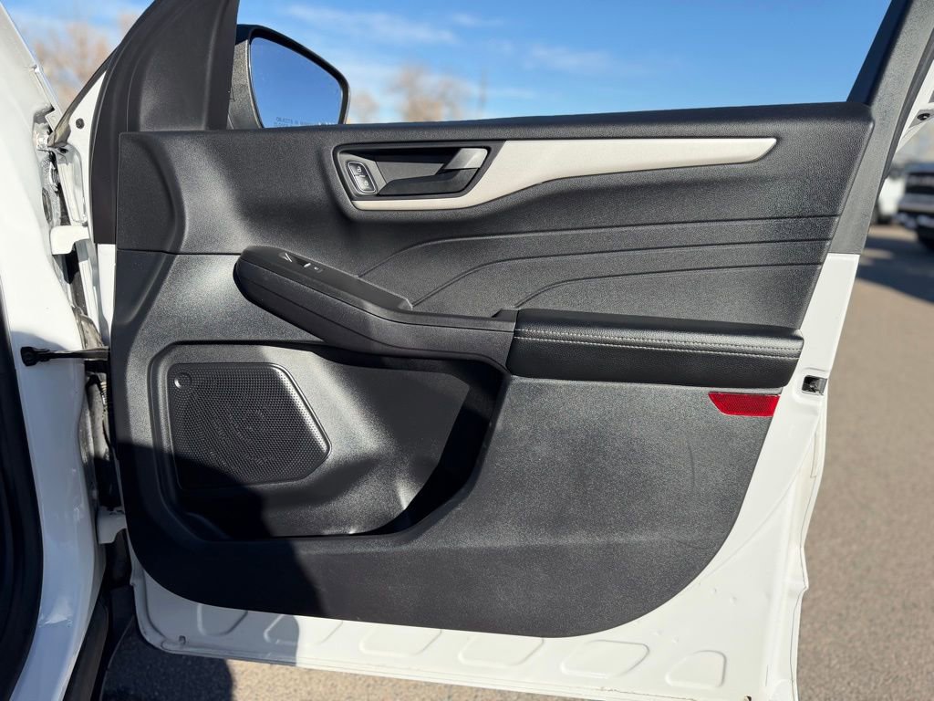 Used 2022 Ford Escape SE image 31