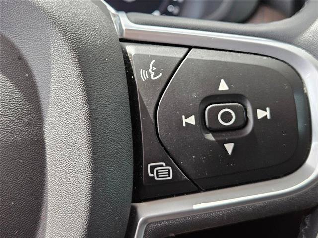 Used 2022 Volvo XC60 B5 Momentum w/ Advanced Package FWD image 20