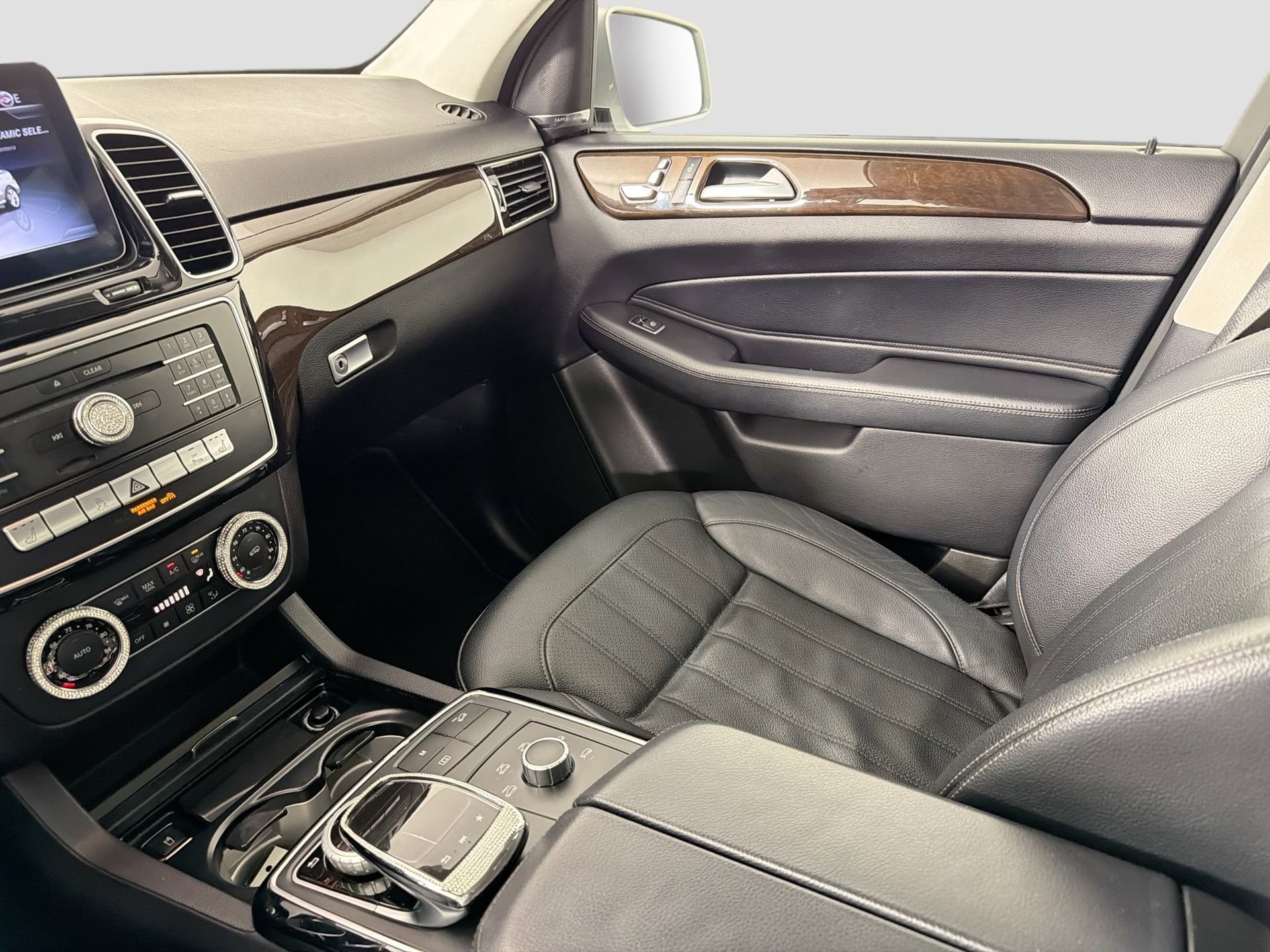 Used 2018 Mercedes-Benz GLE 350 4MATIC image 24