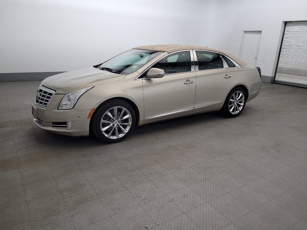 Used 2014 Cadillac XTS Luxury w/ Driver Awareness Package FWD image 2