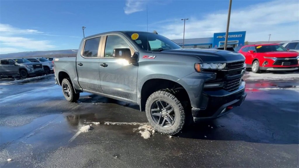 Used 2019 Chevrolet Silverado 1500 LT Trail Boss image 2