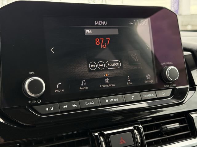 Used 2024 Nissan Pathfinder SV image 15