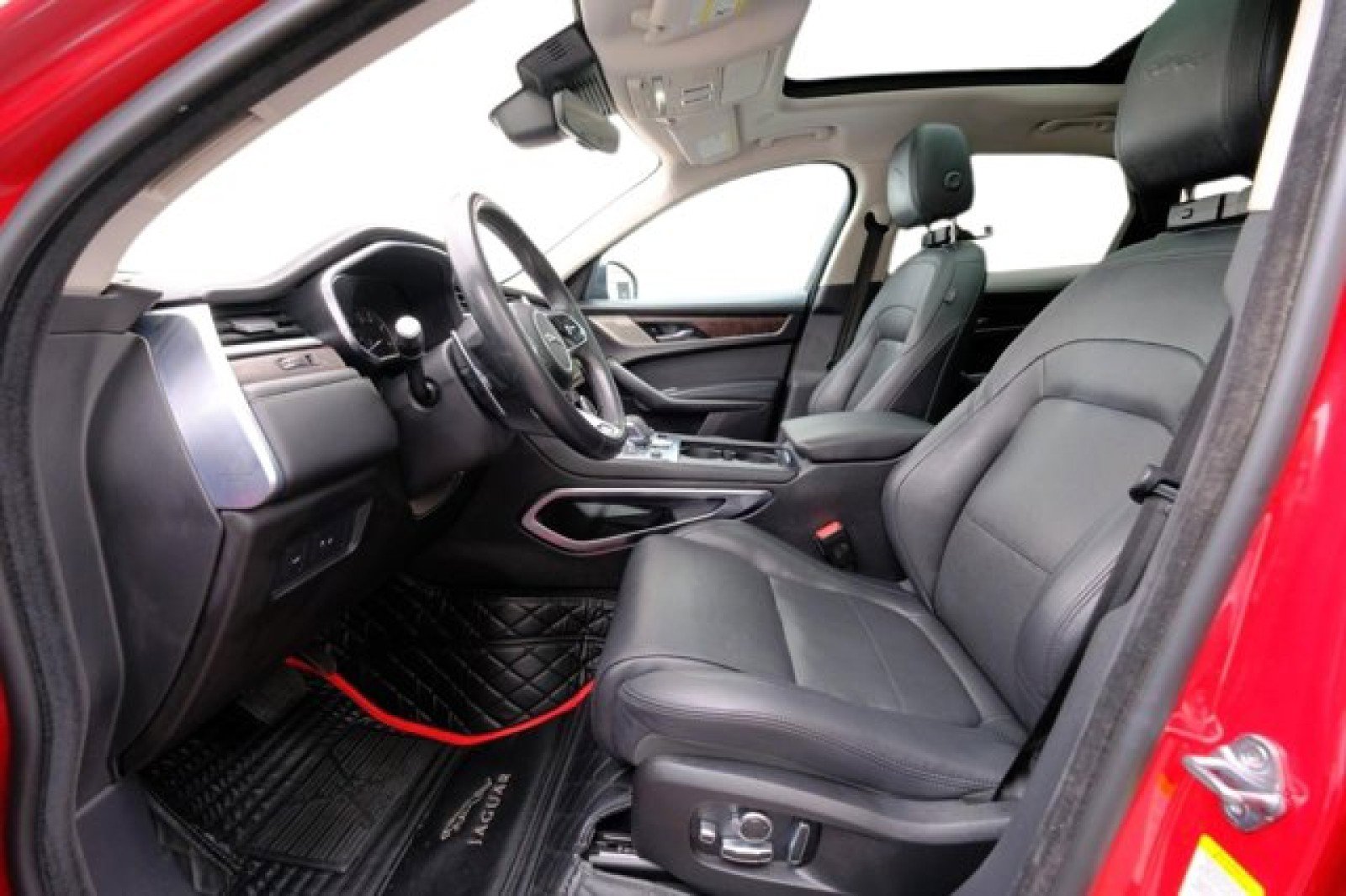 Used 2021 Jaguar F-PACE S image 12