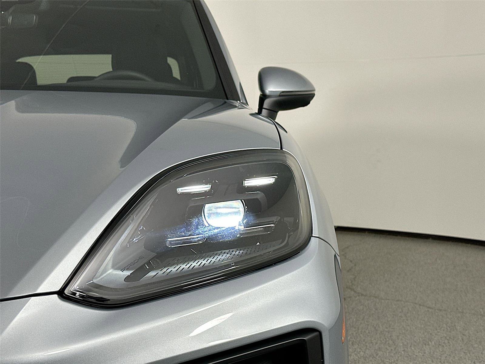 Certified 2026 Porsche Cayenne E-Hybrid AWD/4WD image 15