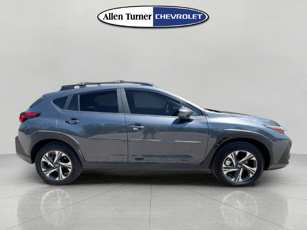 Used 2025 Subaru Crosstrek 2.5i Premium AWD/4WD image 3