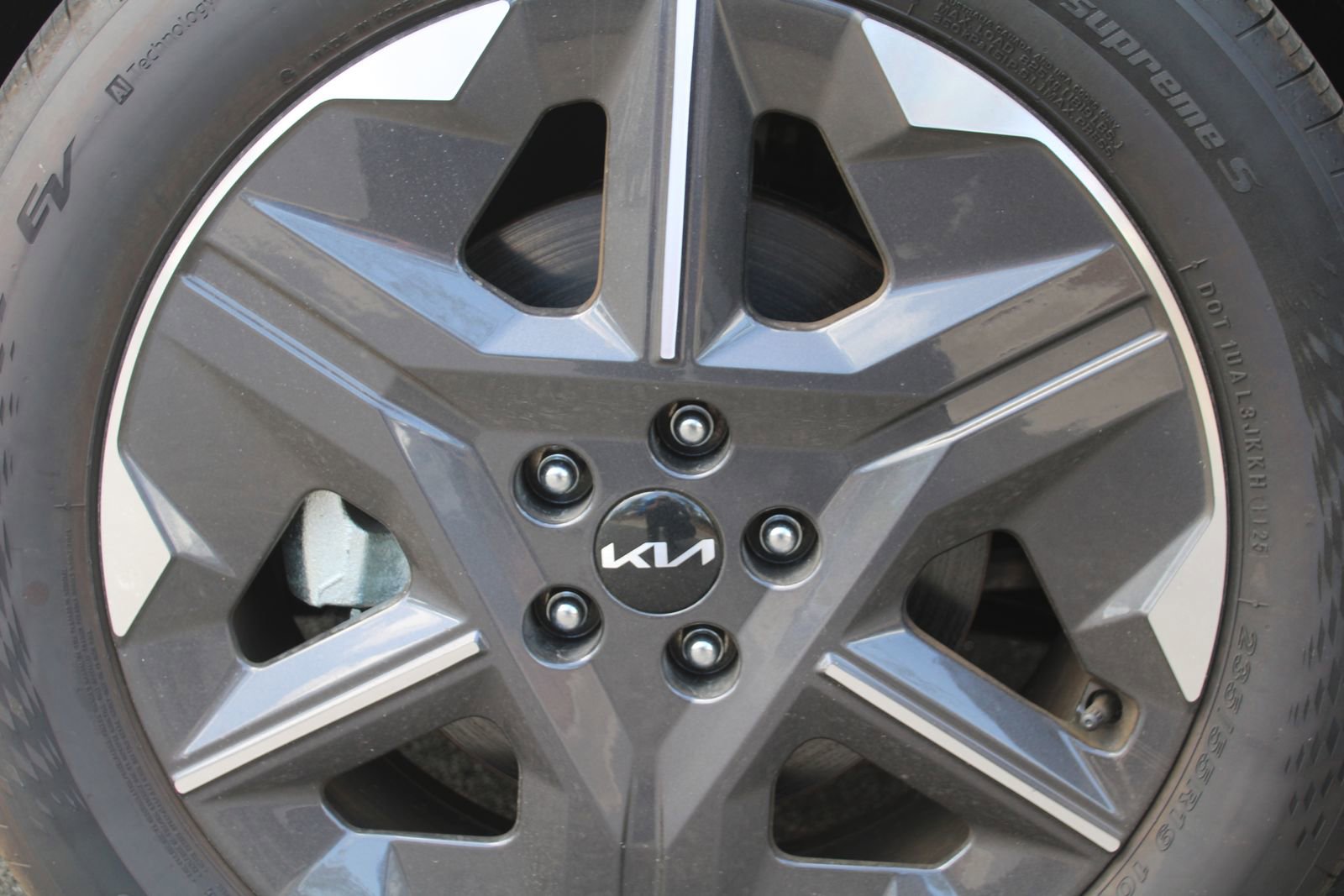 New 2025 Kia EV6 Light image 17