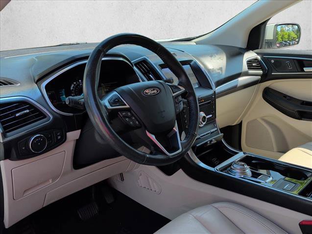 Used 2019 Ford Edge Titanium FWD image 9