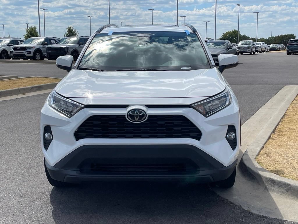 Used 2020 Toyota RAV4 XLE Premium FWD image 2