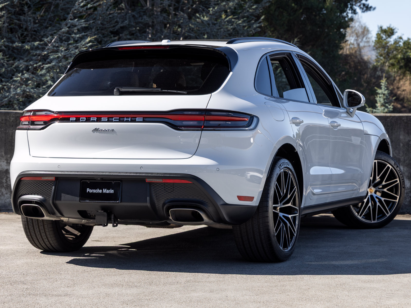 Certified 2026 Porsche Macan AWD/4WD image 11