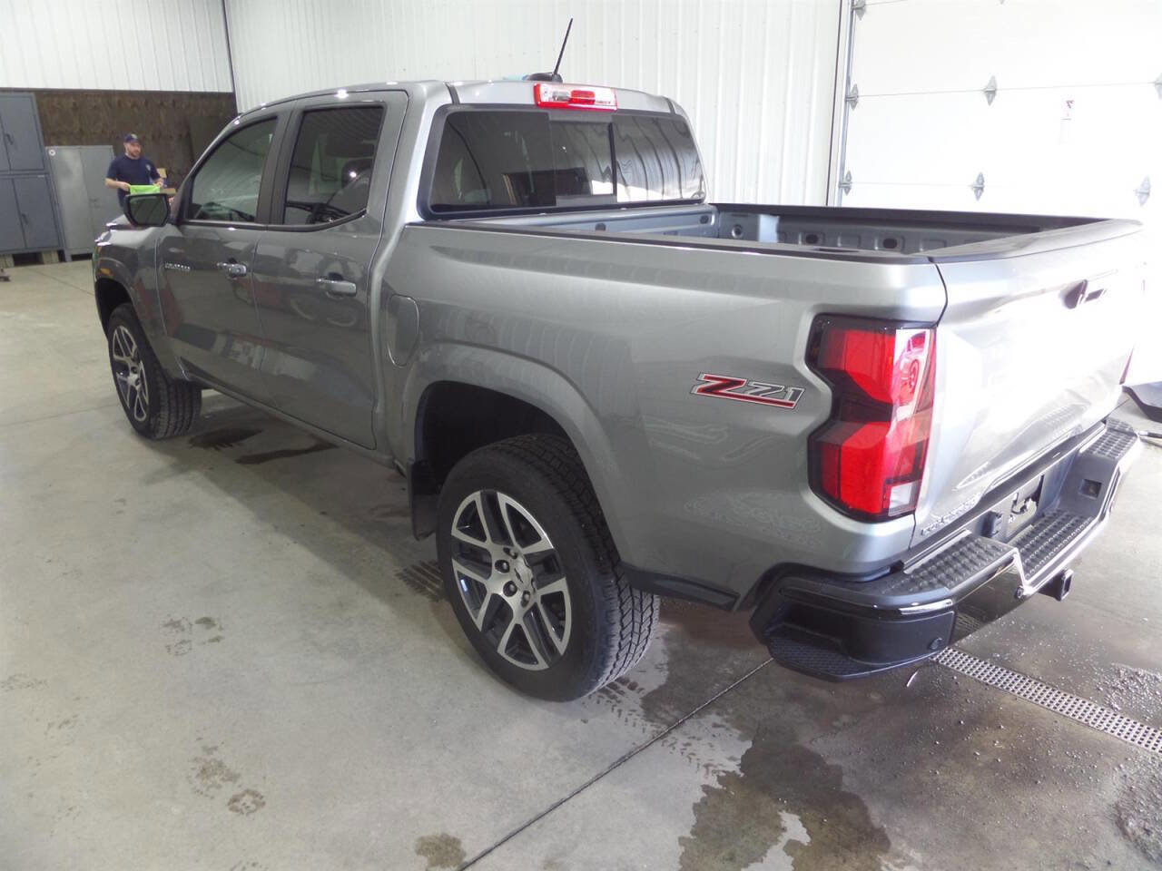 Used 2024 Chevrolet Colorado Z71 w/ Z71 Convenience Package 2 image 6