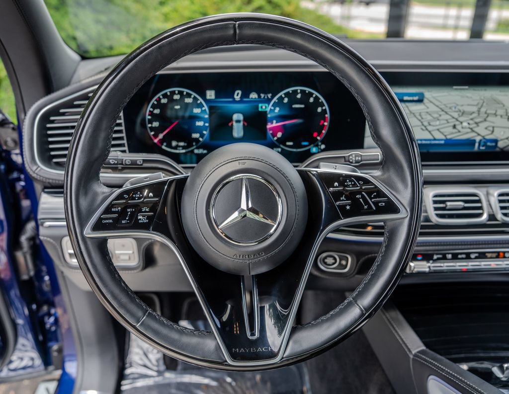 Used 2025 Mercedes-Benz Maybach GLS 600 4MATIC image 5