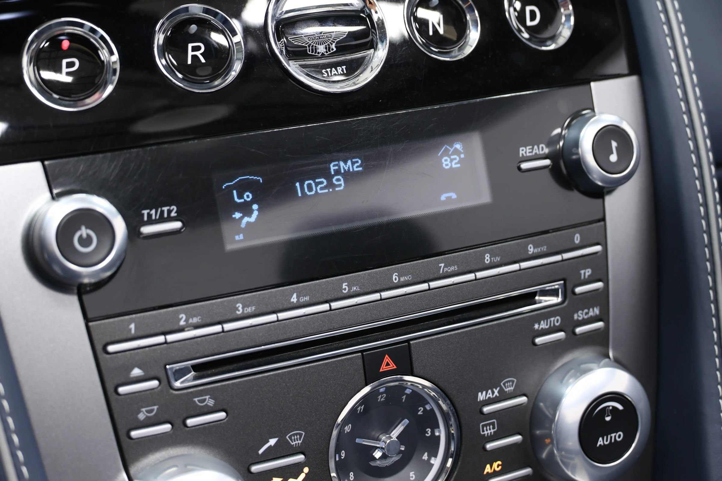 Used 2012 Aston Martin Virage Volante RWD image 37