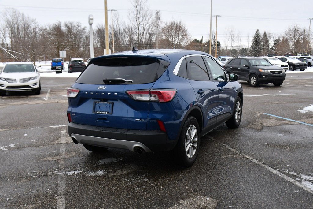 Used 2022 Ford Escape SE image 6